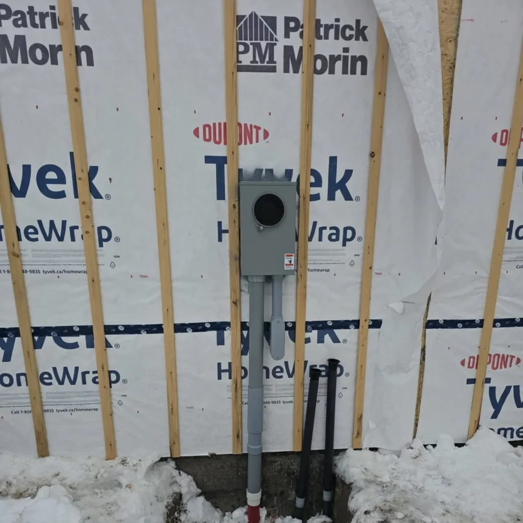 Framing of a new luxury home in Blainville during the electrical rough-in